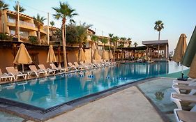 O Beach Hotel & Resort